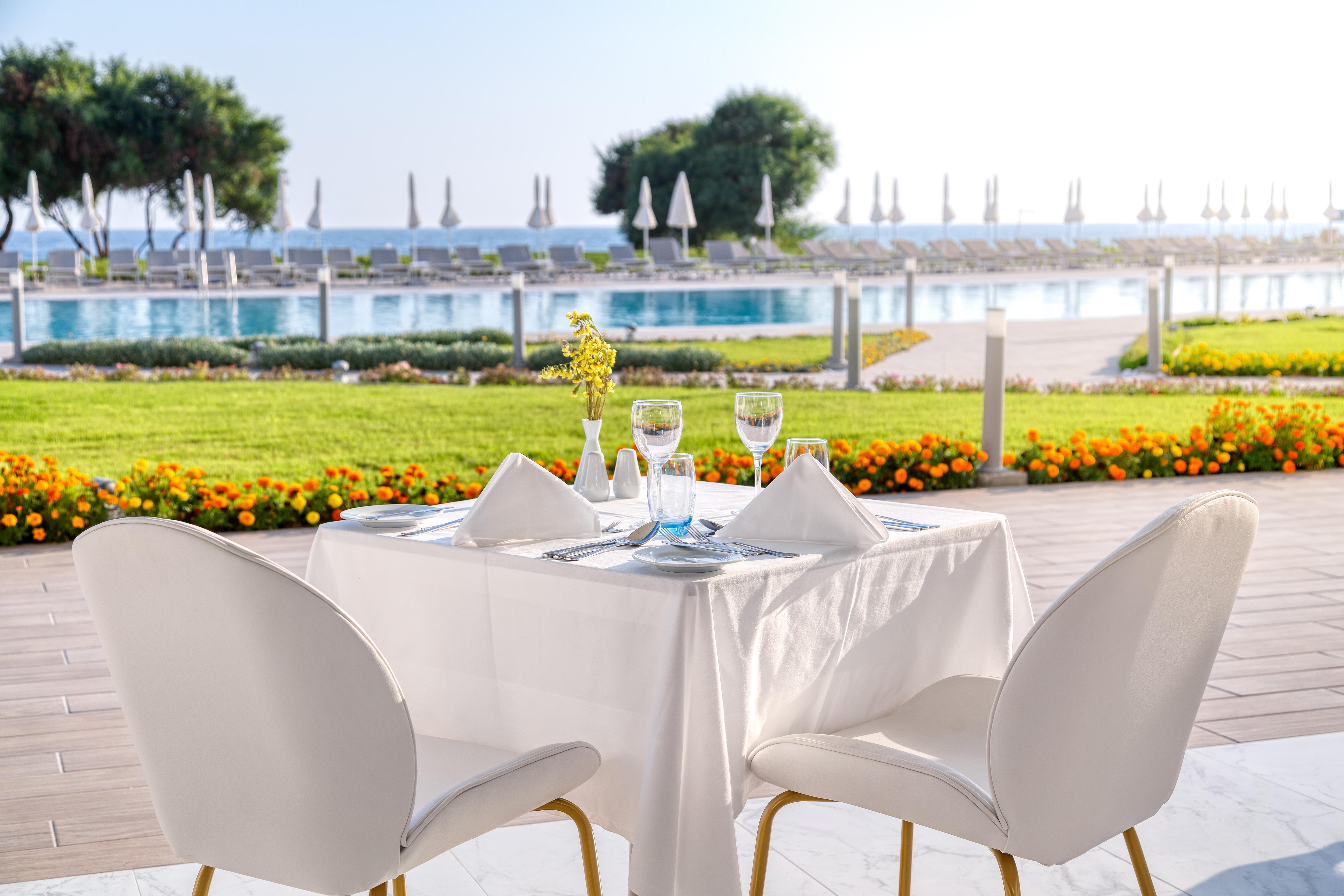 Ivi Mare - Designed For Adults By Louis Hotels Geroskipou Extérieur photo The resort's pool