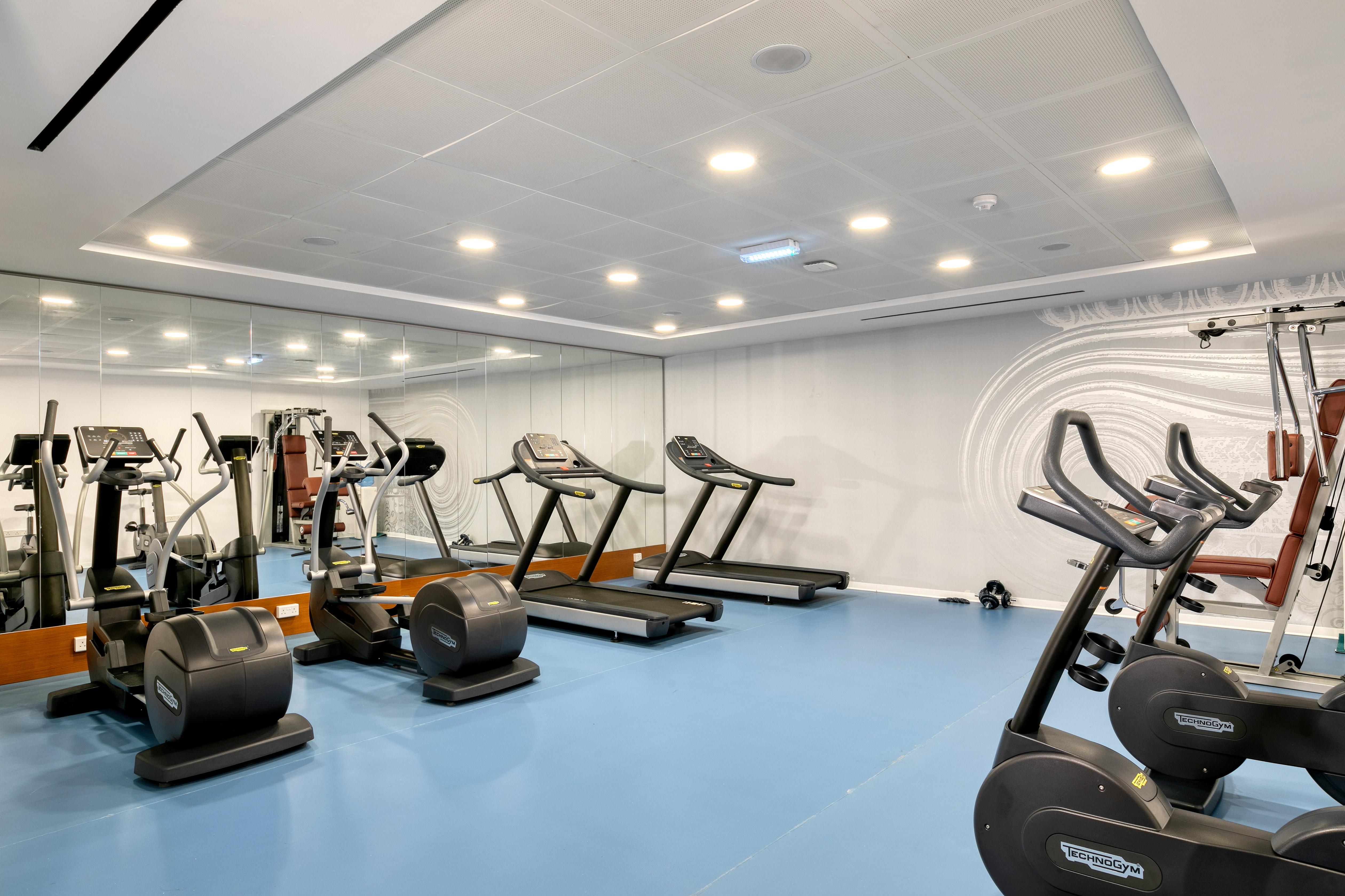 Ivi Mare - Designed For Adults By Louis Hotels Geroskipou Extérieur photo The gym at the hotel