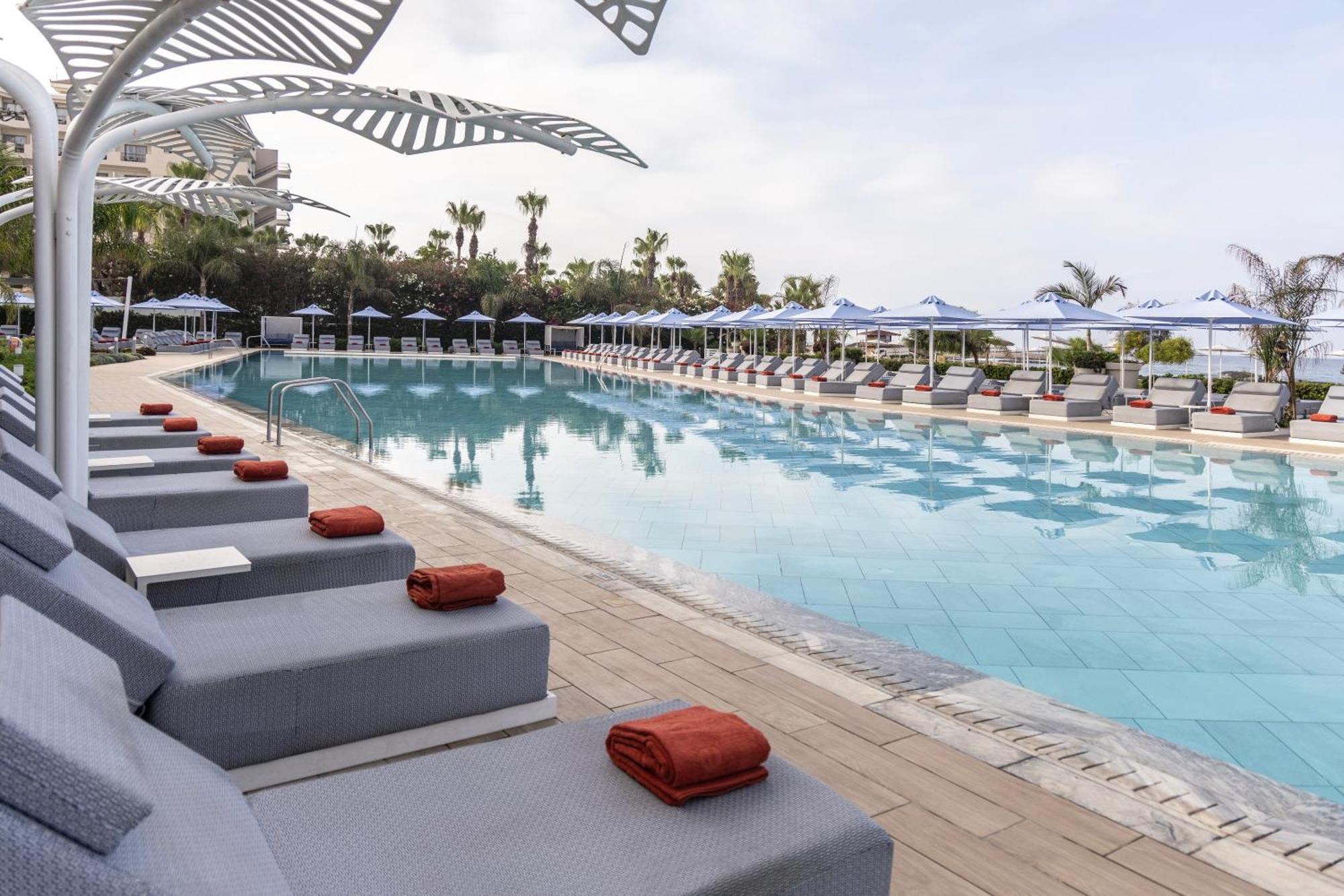 Ivi Mare - Designed For Adults By Louis Hotels Geroskipou Extérieur photo Pool at the Hilton Tel Aviv