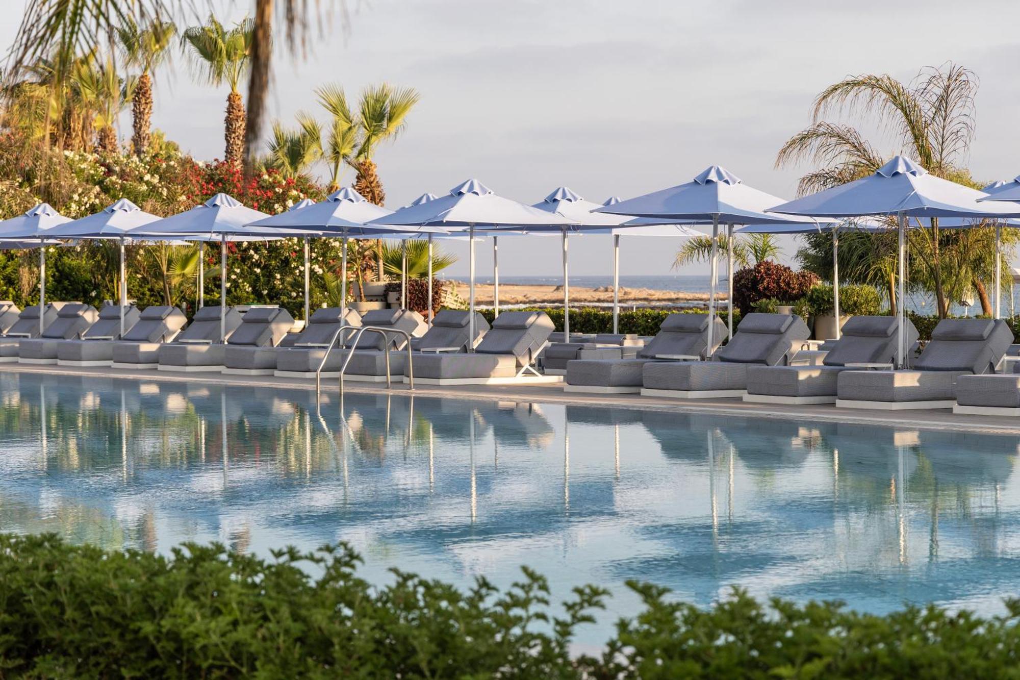 Ivi Mare - Designed For Adults By Louis Hotels Geroskipou Extérieur photo The pool at the Westin Resort, Costa Navarino