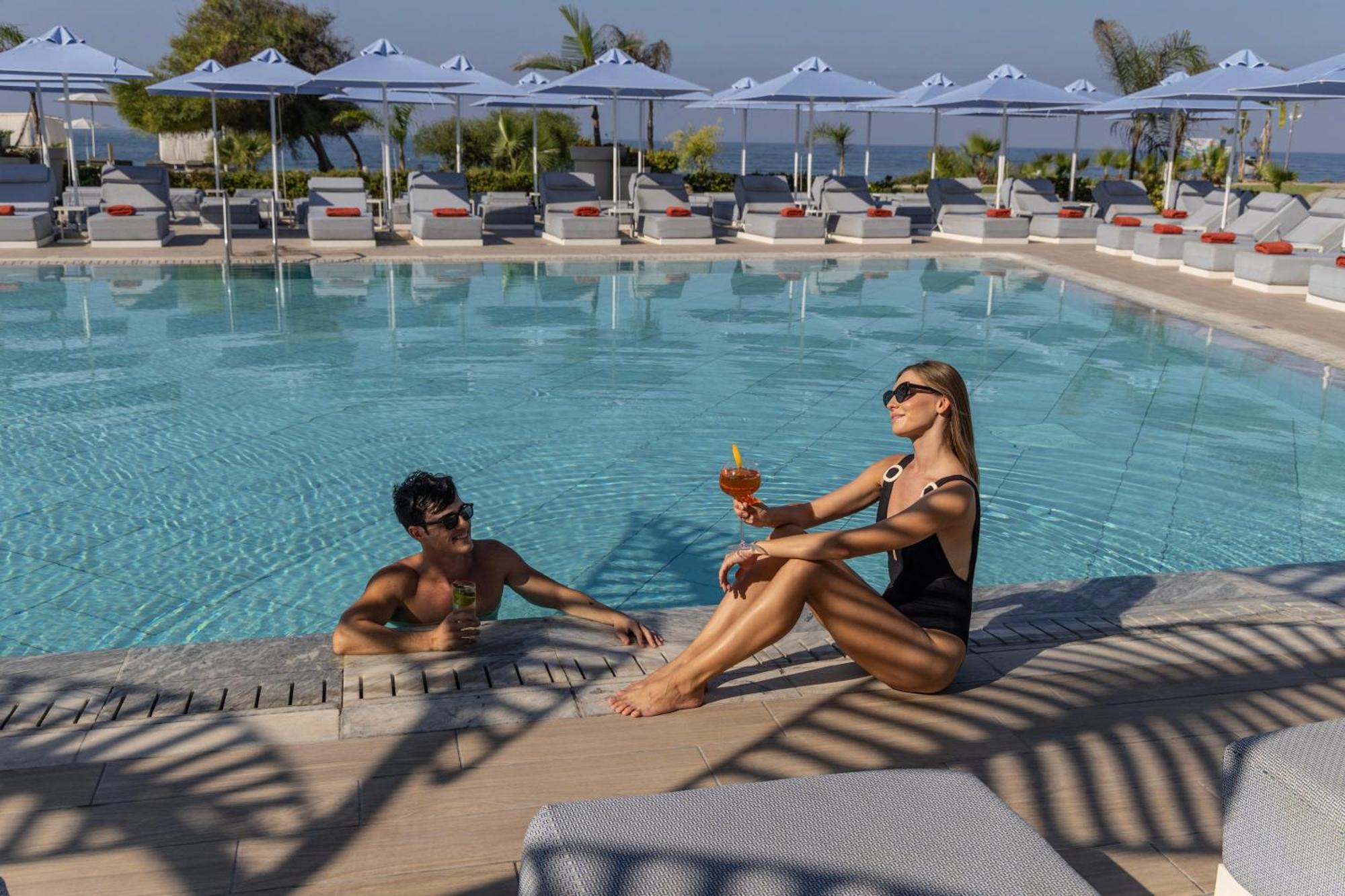 Ivi Mare - Designed For Adults By Louis Hotels Geroskipou Extérieur photo Pool at the hotel