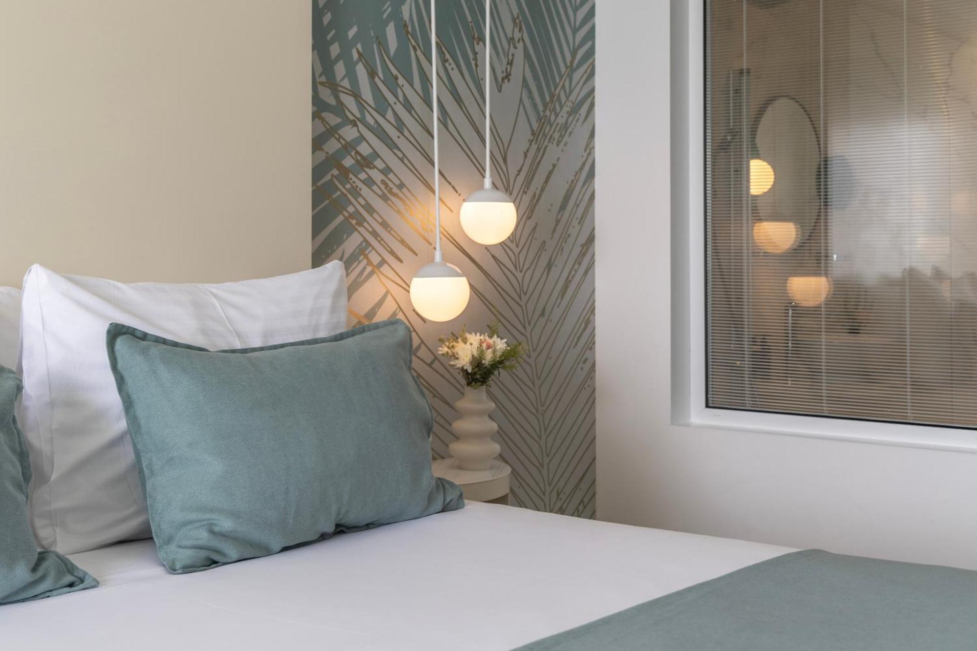 Ivi Mare - Designed For Adults By Louis Hotels Geroskipou Extérieur photo A room at the hotel
