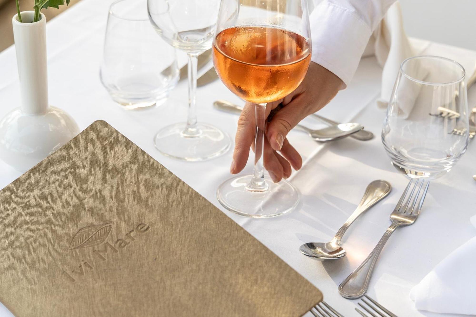 Ivi Mare - Designed For Adults By Louis Hotels Geroskipou Extérieur photo A wine menu